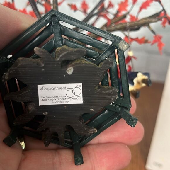 Department 56 Swinging under the old oak tree #52769 euc - Picture 4 of 5